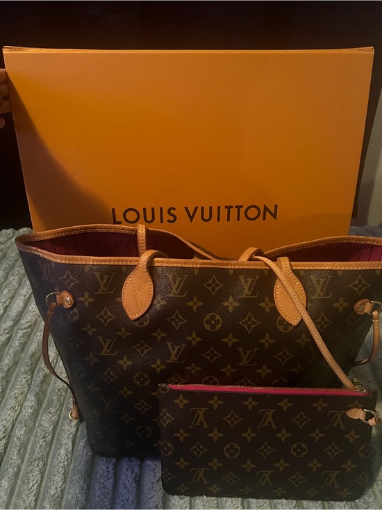 Louis Vuitton Handbags - Louis Vuitton Brown Monogram Neverfull Tote with Pouch